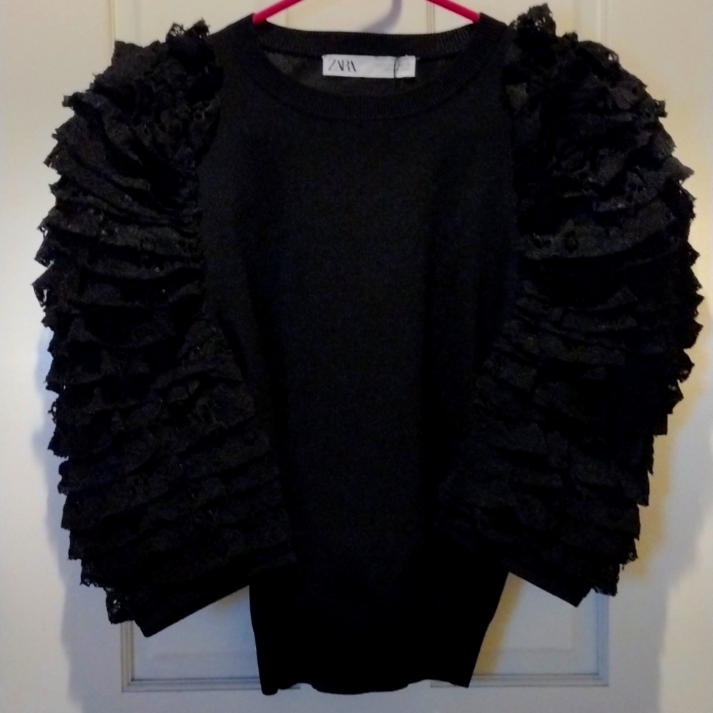 Zara 3/4 sleeve cropped shirt.